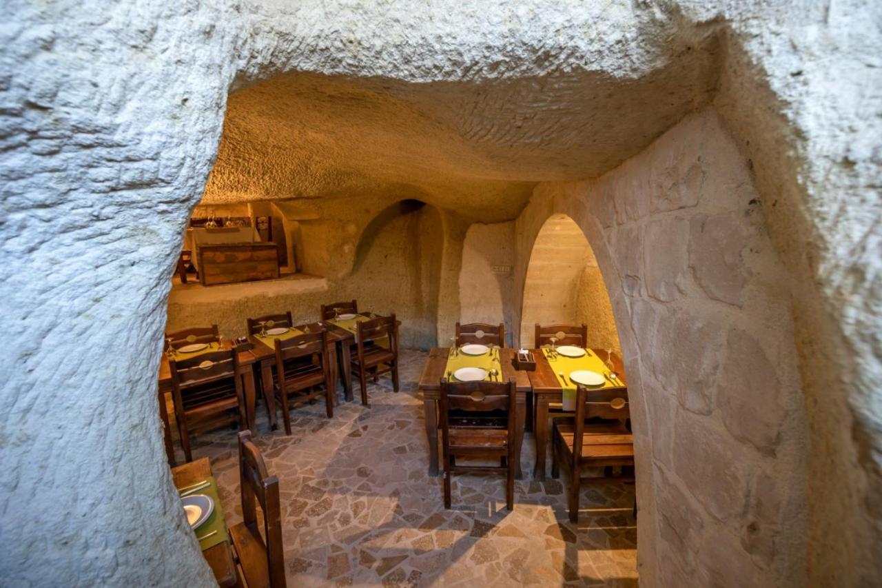 Sinasos Palace Cave Hotel Ürgüp Exterior photo