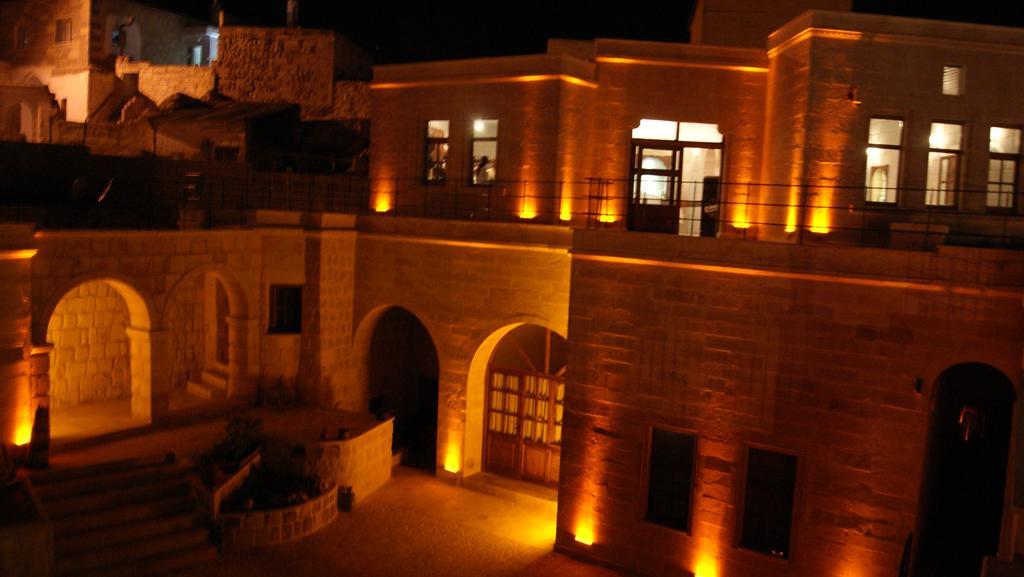 Sinasos Palace Cave Hotel Ürgüp Exterior photo