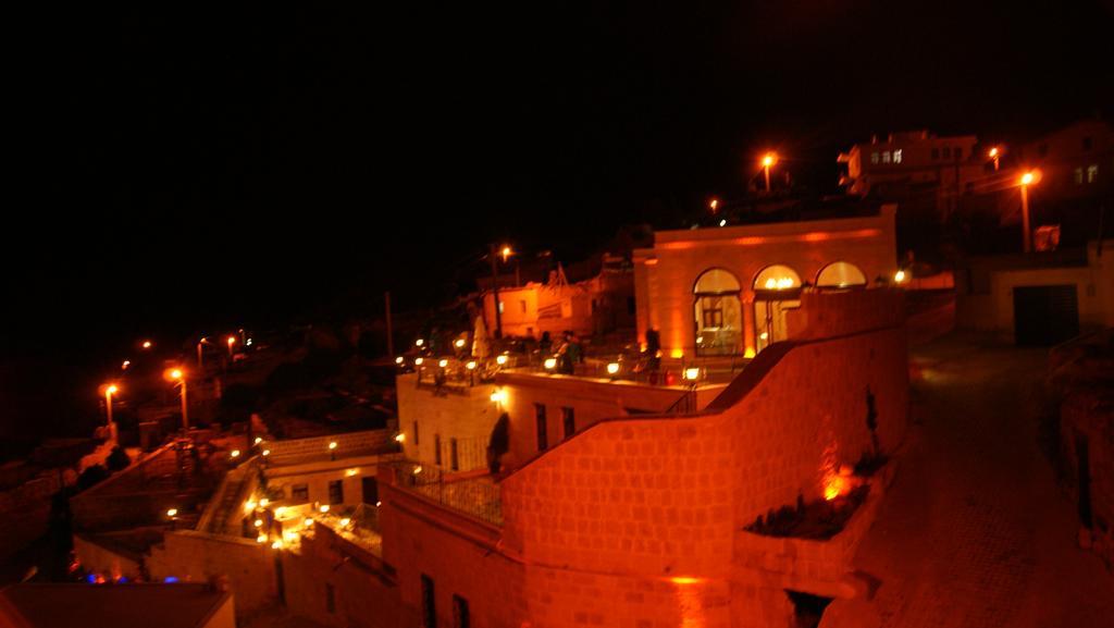 Sinasos Palace Cave Hotel Ürgüp Exterior photo