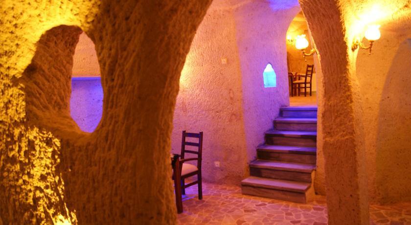 Sinasos Palace Cave Hotel Ürgüp Exterior photo